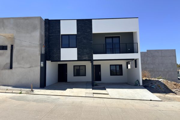 Fachada Casa Quinta Isabel 6500000